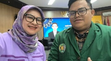 VIRAL! Bedah Buku Internasional UI: Karya Mahasiswa S2 Gizi FKM USU Ditetapkan Sebagai Referensi Akademik Banyak Terima Hadiah Atas Prestasinya di Apresiasi Seluruh Mentri dan KapolriVIRAL! Bedah Buku Internasional UI: Karya Mahasiswa S2 Gizi FKM USU Ditetapkan Sebagai Referensi Akademik Banyak Terima Hadiah Atas Prestasinya di Apresiasi Seluruh Mentri dan Kapolri